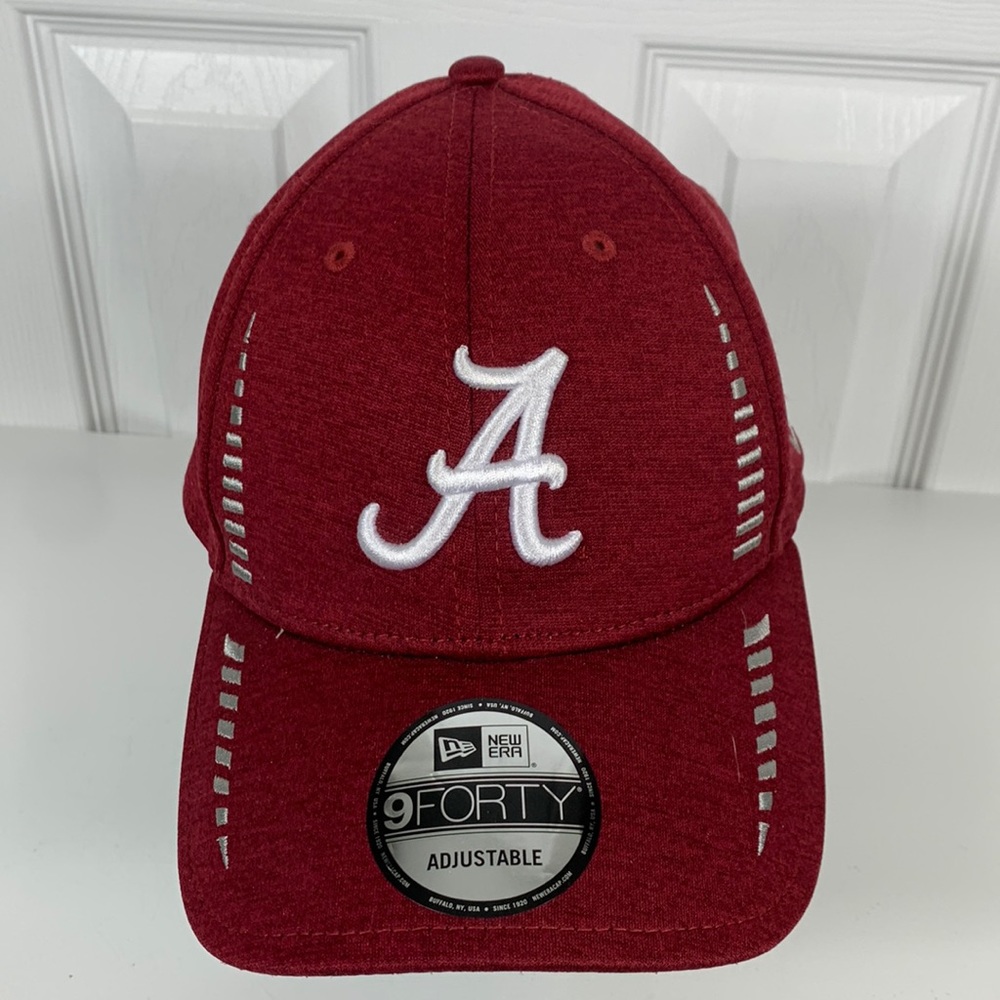 NWT New Era burgundy Alabama hat with adjustable strap.